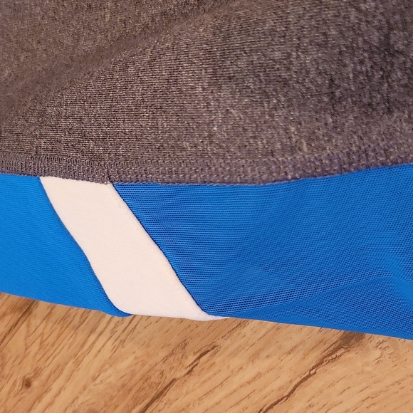 NWOT Alo Yoga Capris - Picture 2 of 5